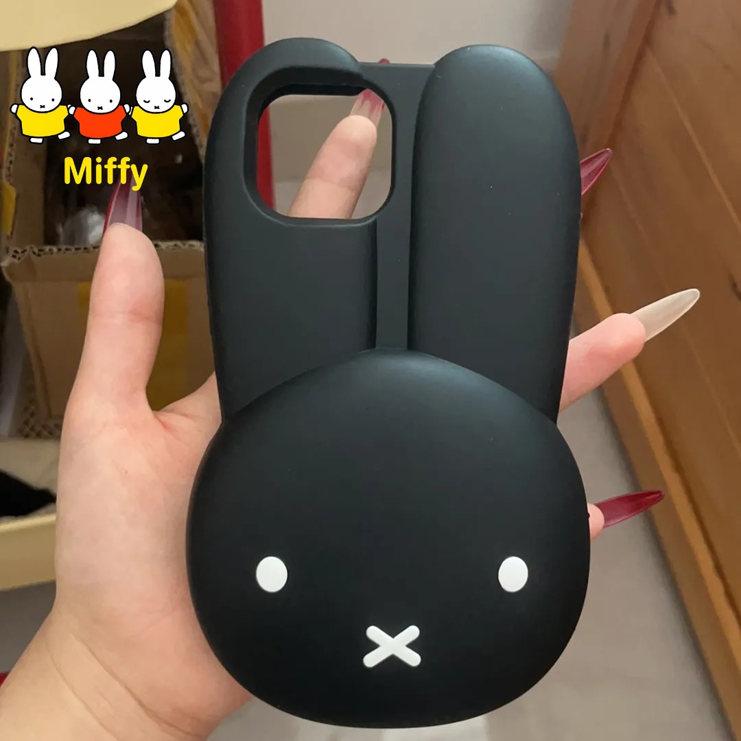 Phone Accessories Images - غطاء هاتف سيليكون أسود بتصميم ميفي