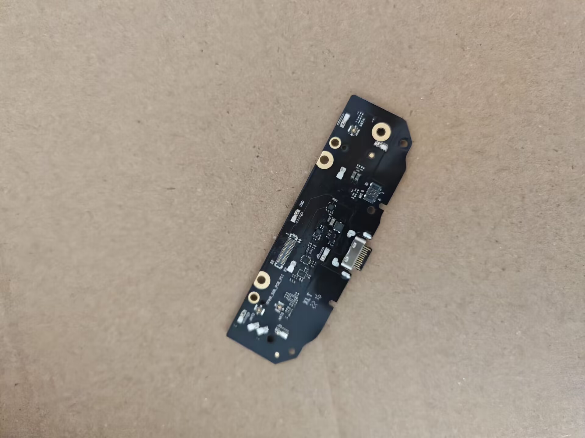 لوحة USB أصلية جديدة لهاتف Ouk - مراجعة Phone Accessories And Repairs وسعره